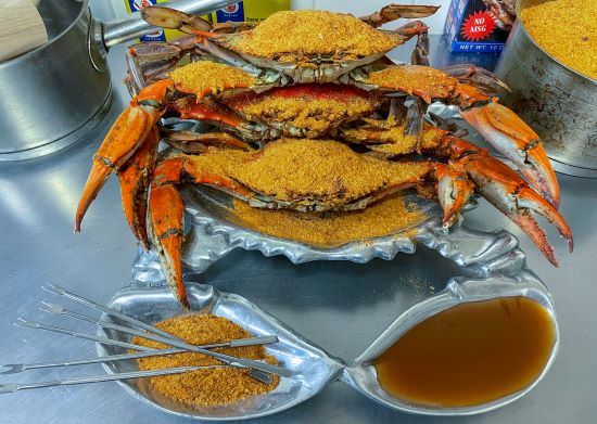 Medium Crabs with dipping sauce